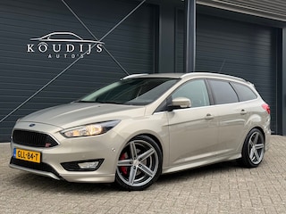 Ford Focus Wagon 1.5 Titanium Edition ST-line, Winterpack, Volledig onderhouden!