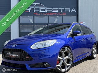 Ford Focus Wagon 2.0 EcoBoost ST-2 Stoelverw 19inch UNIEK!