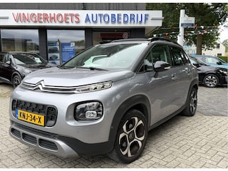 Citroën C3 Aircross 110 Pk Benzine * Zeer luxe * Hoge Zit * * Open Schuifdak * Navigatie * Start Button * Climate & Cruise Control * L.M. Velgen * DAB Radio * Vingerhoets; Vierde Generatie Eersteklas Service. Al meer dan 100 jaar een begrip in de Brabantse Kempen