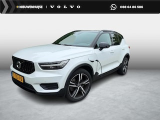 Volvo XC40 1.5 T5 Twin Engine R-Design | Plug-in Hybrid (PHEV) | Achteruitrijcamera | Parkeersensoren | Panoramadak | Keyless Entry | Elektrische Achterklep | Navigatie | Elektrisch Verstelbare Voorstoelen | Stoelverwarming