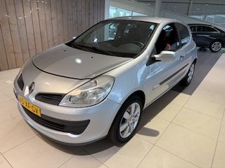 Renault Clio 1.2-16V Rip Curl