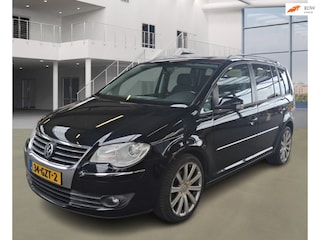 Volkswagen Touran 1.4 TSI Highline Business 7p. PANO CRUISE TREKHAAK 2 X SLEUTELS