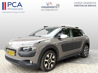 Citroën C4 Cactus Benzine 82 Pk * Navigatie * Achteruitrij Parkeer Camera en Sensoren * Climate & Cruise ontrol * Vingerhoets; Vierde Generatie Eersteklas Service. Al meer dan 100 jaar een begrip in de Brabantse Kempen