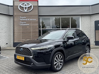 Toyota Corolla Cross 2.0 HYBRID 184PK FIRST-EDITION BLIND-SPOT ELEK-ACHTERKLEP KEYLESS LM-VELGEN PARK-SENSOREN APPLE/ANDROID STOELVERW DRAADLOOS-LADEN AD-CRUISE BLUETOOOTH DAB+