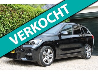 BMW X1 SDrive18i Executive Edition | M-Pakket | Panorama dak | Stoelverwarming