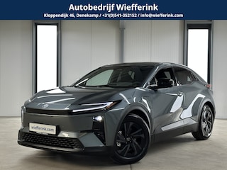 Toyota C-HR First Edition 77 kWh | Navi | Acc | Camera | el. achterklep |