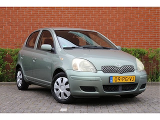 Toyota Yaris 1.3 VVT-i 86pk Sol | NL-auto | 5 deuren | Airco | Centr. deurvergr. | Elek. ramen | Radio/CD | Trekhaak |