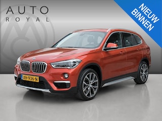 BMW X1 sDrive20i Orange Edition II AUTOMAAT| LEDER SPORT INTERIEUR| PANORAMADAK| CAMERA| NAVIGATIE| AIRCO/ECC | CRUISECONTROL| TREKHAAK| PARKEERSENSOREN