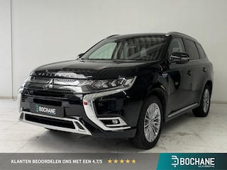 Mitsubishi Outlander 2.4 PHEV Intense+ | Trekhaak | Camera | Navigatie | Stoelverwarming |