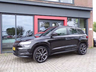 Skoda Karoq 1.5 TSI ACT Sportline Business Pano Trekhaak Carplay Navi Bomvol!!!