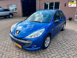 Peugeot 206 1.4 XS // Nieuwe APK // 128.000 km NAP !!