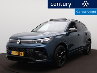 Volkswagen Tiguan 1.5 eHybrid R-Line Edition / Panodak / Zwenk.Trekhaak / Camera / ACC / Dodehoeksensoren / IQ - light /