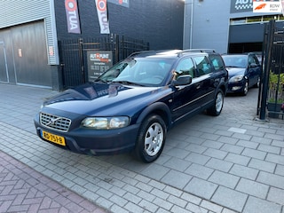 Volvo V70 2.4 T AWD Gtr. C.L. Trekhaak Airco Schuifdak NAP APK