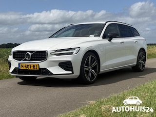 Volvo V60 2.0 T8 Twin Engine AWD 390pk R-Design 360|PANO|HUD|TREKHAAK|NL-AUTO