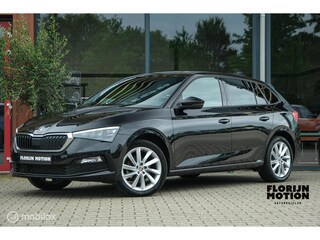Skoda Scala 1.0 TSI Sport Business | Pano | ACC | Trekhaak | Virtual dash| LED | Sfeerverlichting | DAB+ |17 Inch | F1 Paddles