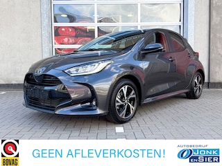 Toyota Yaris 1.5 Hybrid 115 Dynamic|Comfort Pack|Apple CarPlay/Android Auto|Parkeersensoren|Camera|Dodehoekdet.|Stoelverw|Stuurver