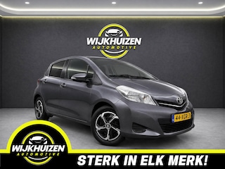 Toyota Yaris 1.3 VVT-i Aspiration met Airco !!! Navigatie !!! Cruise !!! Camera !!!