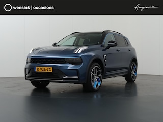Lynk & Co 01 1.5 | NL Auto | Navigatie | Parkeercamera | Stoelverwarming | Keyless Go | Adaptieve Cruise Control | Panoramadak | Ele. verstelbare stoelen + Geheugen |
