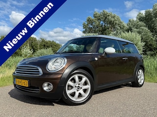 Mini Clubman 1.6 Cooper | Panoramadak | Leder | slechts 130.909 km | Airco | 16" Velgen | Cruise | 6 Versnellingen |