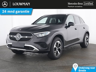Mercedes-Benz GLC 300 e 4MATIC Plug-In Hybride Trekhaak | Zwarte Hemel | Memory Stoelen | Stuur en Stoelverwarming. Inclusief 24 maanden MB Certified garantie voor Europa.