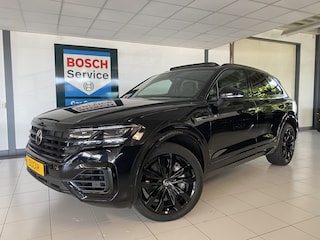 Volkswagen Touareg 3.0 TSi 4MOTION R 462 PK / Panoramadak / Trekhaak/