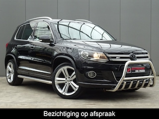 Volkswagen Tiguan 1.4 TSI R-Line Edition * 19 INCH * TREKHAAK * GOED ONDERH. !!