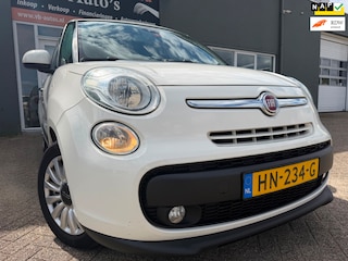 Fiat 500L Living 1.4 T-Jet Lounge met parkeersensoren en navigatie en bluetooth telefoon / media en cruise controle en airco