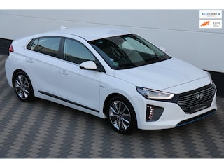 Hyundai Ioniq 1.6 GDi HEV Carplay Camera Trekhaak Leder !!