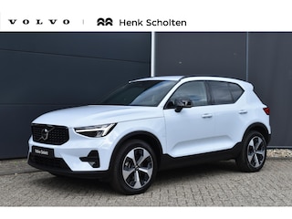 Volvo XC40 B4 Plus Dark | Trekhaak | Verwarmbare voorstoelen en stuurwiel | Keyless | Premium audio by Harman Kardon |