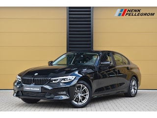 BMW 320i High Executive Edition * Sportstoelen * Trekhaak * Leder * Stoelverwarming *