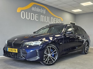 BMW 3-serie Touring 330e xDrive M-Sport 50 Jahre | Head-up | Harman Kardon | Trekhaak |