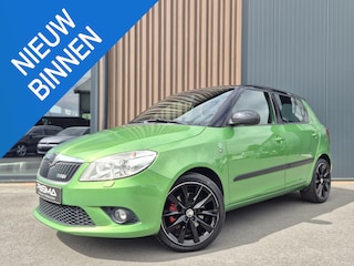 Skoda Fabia 1.4 TSI RS Automaat | Xenon | Cruise | Clima | Stoelver. | 17"