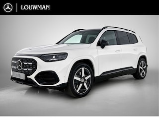 Mercedes-Benz GLB 200 Business Solution AMG 7p. 58 kWh | Premium pakket | Trekhaak | Winterpakket | Nightpakket | Vast panoramadak | GUARD 360° | 19” vijfspaaks lichtmetalen AMG-velgen | Warmtewerend, donkergetint glas |