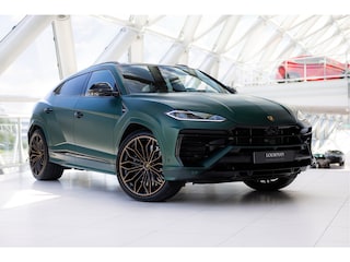 Lamborghini Urus 4.0 V8 Hybrid SE | Verde Hydra Matt | Interior Carbon Pack | 5Y Maintanance Pack