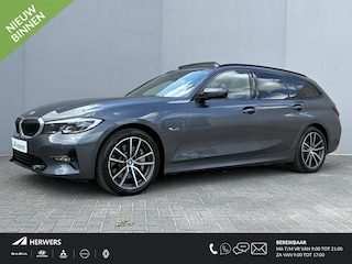 BMW 3-serie Touring 330e High Executive / Sport Line / Safety-Pack / Comfort Access pakket / Stoelverwarming /  Elektrische achterklep / Elektrisch schuif-/kanteldak /