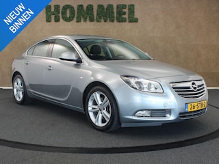 Opel Insignia 1.6 T Cosmo - ORIGINEEL NEDERLANDSE AUTO - PARKEER SENSOREN VOOR EN ACHTER - NAVIGATIE - CRUISE CONTROL - BLUETOOTH - 6 VERSNELLINGEN