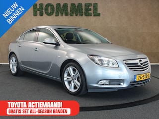 Opel Insignia 1.6 T Cosmo - ORIGINEEL NEDERLANDSE AUTO - PARKEER SENSOREN VOOR EN ACHTER - NAVIGATIE - CRUISE CONTROL - BLUETOOTH - 6 VERSNELLINGEN