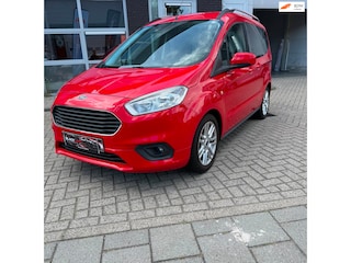 Ford Tourneo Courier 1.0 Titanium