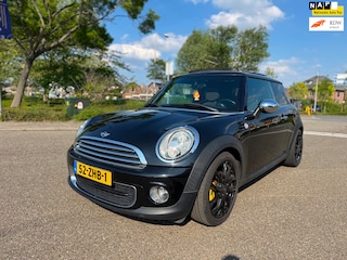 Mini Cabrio 3-Deurs / / panoramadak / airco / navigatie / elek.ramen / deurvergendeling / nap.... .