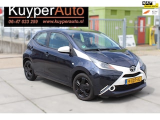 Toyota Aygo 1.0 VVT-i x-play dealer onderhouden CAMERA MULTIMEDIA