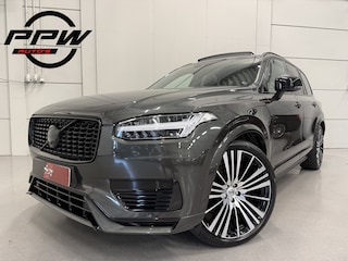 Volvo XC90 T8 Recharge AWD R-Design 49.000km/PANO/LUCHTVERING/TREKHAAK/22"/HEAD-UP/H&K/LEER-ALCANTARA R-DESIGN SP. STOELEN/MEMORY/ACC/PILOT-ASSIST/PINE-GREY/NET OH BEURT GEHAD BIJ VOLVO