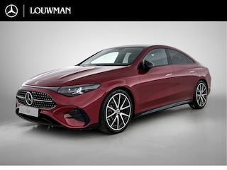 Mercedes-Benz CLA 200 Business Solution AMG | Premium Plus pakket | Winterpakket | Nightpakket | Parkeerpakket | Sportstoelen | 19" vijf dubbelspaaks AMG-velgen | Sierelementen in aluminium | URBAN GUARD | Vast panoramadak | MBUX virtuele assistent |