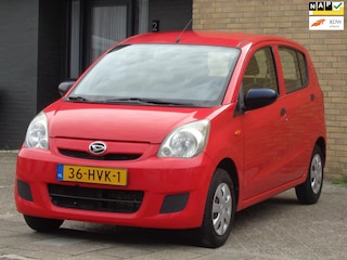 Daihatsu Cuore 1.0 Trend Rood 2009 Nwe Apk Stuurbekr 5-Deurs