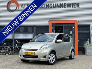Daihatsu Sirion 2 1.3-16V Prestige / Airco / Recente APK / Allseason Banden /