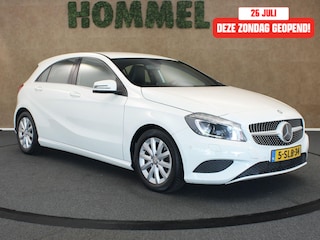 Mercedes-Benz A-klasse 180 CDI Edition Navigatie 4U3 - ORIGINEEL NEDERLANDSE AUTO - TREKHAAK - PARKEERSENSOREN VOOR EN ACHTER - NAVIGATIE - CRUISE CONTROL - 6 VERSNELLINGEN - AIRCO - MICHELIN CROSS CLIMATE BANDEN