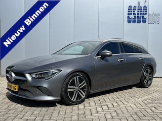 Mercedes-Benz CLA Shooting Brake 180 D 2.0 Automaat Business Solution Luxury Navigatie Trekhaak Panoramadak Elek. Stoelen Leer Stoelverwarming DAB Keyless Getint Glas  NL Auto BTW