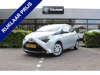 Toyota Aygo 1.0 VVT-i x-play | Rijklaar | Apple/Android | ''Trekhaak'' | PDC | DAB+ | Bluetooth | Camera | Airco | 5-Drs