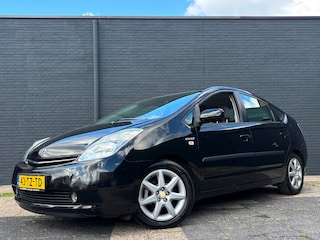 Toyota Prius 1.5 VVT-i Business Edition | Airco | Trekhaak