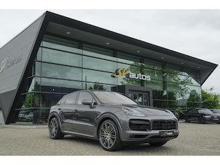 Porsche Cayenne 4.0 V8 Turbo S 680pk E-Hybrid Panoramadak 4-wielsturing Trekhaak PDCC BOMVOL 1e Eigenaar NLauto 22" LMV