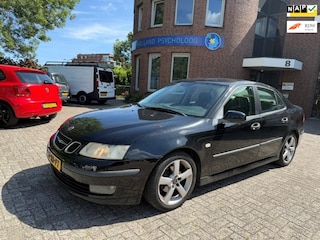 Saab 9-3 Sport Sedan 1.8t Linear Business /bj.2005 / kleur: zwart / climate/ sportvelgen/ NAP met 365622 km.en APK tot 07/2027.